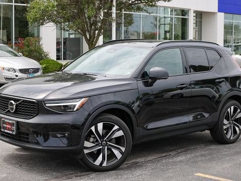 Certified 2024 Volvo XC40 B5 Ultimate w/ Protection Package Premier AWD/4WD image 21
