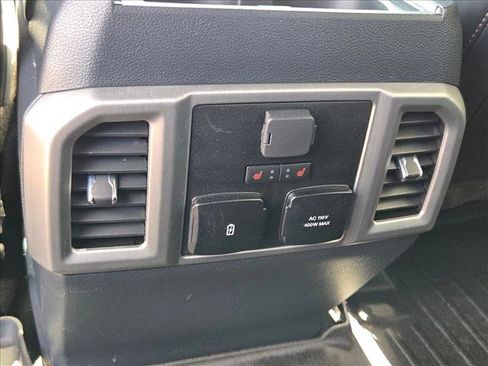 Used 2022 Ford F350 Platinum w/ Tremor Off-Road Package AWD/4WD image 19