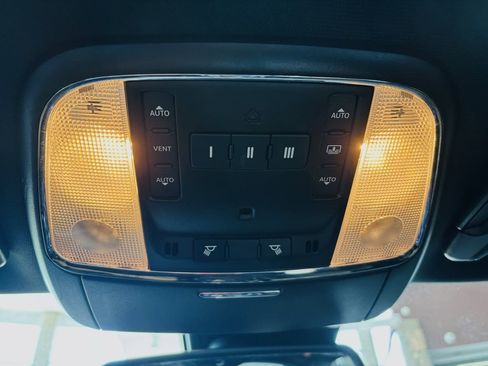 Used 2022 Chrysler 300 S RWD image 47