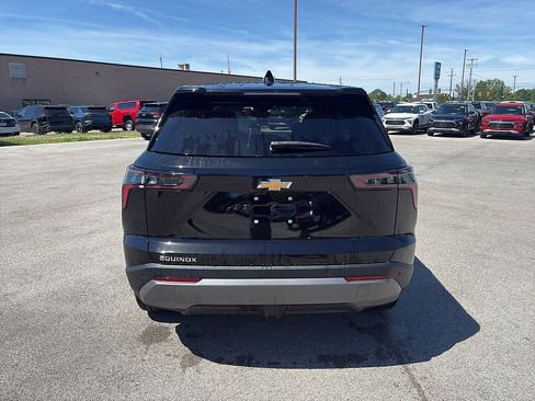 New 2026 Chevrolet Equinox LT FWD image 4