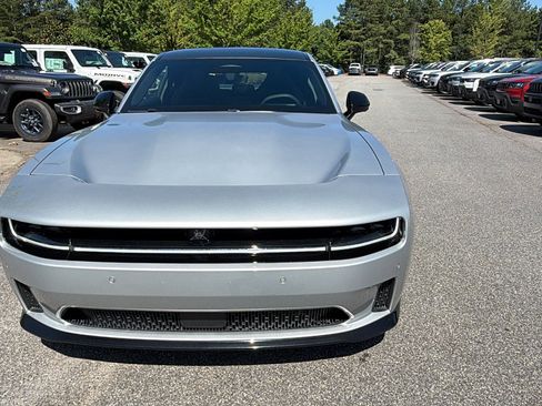 Used 2024 Dodge Charger Daytona Scat Pack w/ Plus Group AWD/4WD image 3