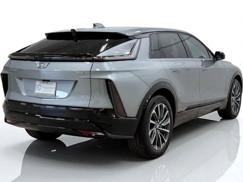 Used 2024 Cadillac Lyriq Sport image 10