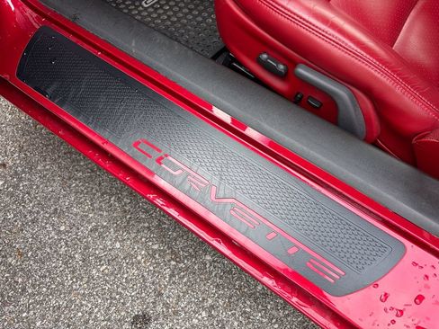 Used 2005 Chevrolet Corvette Coupe w/ Preferred Equipment Group RWD image 13