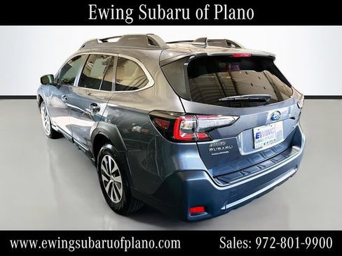 Used 2025 Subaru Outback Premium AWD/4WD image 5