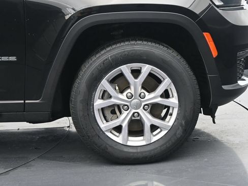 Used 2021 Jeep Grand Cherokee L Limited AWD/4WD image 11