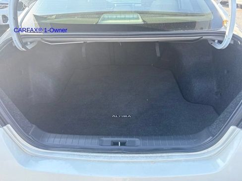 Used 2015 Nissan Altima 2.5 SV w/ Convenience Package FWD image 11