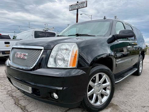Used 2010 GMC Yukon XL Denali AWD/4WD image 4