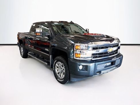 Used 2018 Chevrolet Silverado 3500 High Country w/ Duramax Plus Package image 3