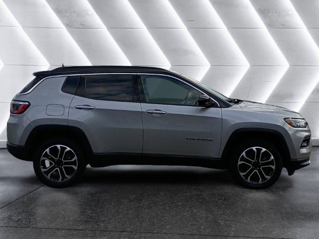 Used 2024 Jeep Compass Limited AWD/4WD image 7