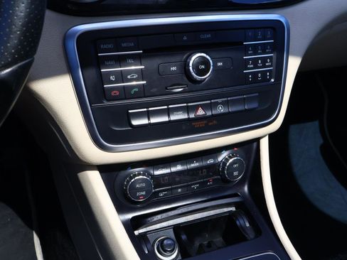Used 2016 Mercedes-Benz CLA 250 image 20
