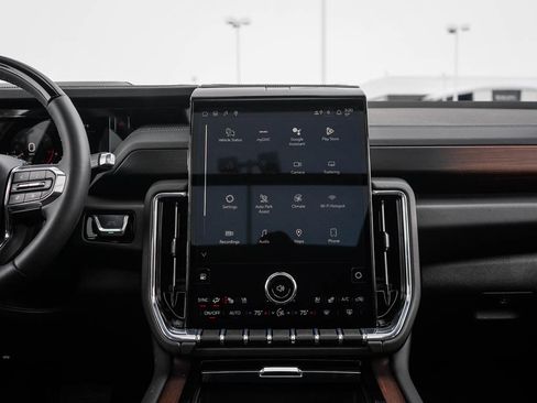 New 2026 GMC Yukon XL Denali w/ Denali Reserve Package AWD/4WD image 18