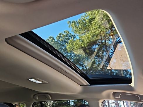 Used 2023 Subaru Outback Limited image 20