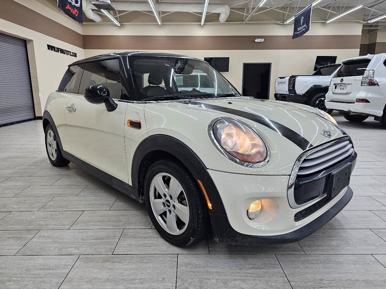 Used 2016 MINI Cooper 2-Door Hardtop FWD image 5