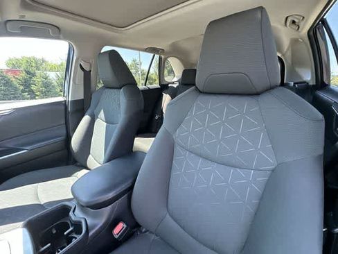 Used 2023 Toyota RAV4 XLE w/ Convenience Package AWD/4WD image 16