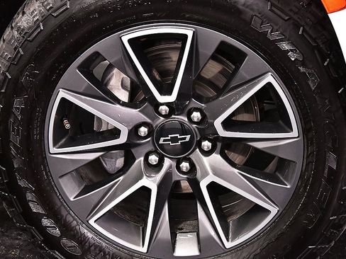 Used 2024 Chevrolet Suburban Z71 w/ Max Trailering Package image 9