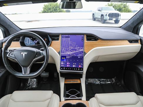Used 2020 Tesla Model X Long Range AWD/4WD image 12