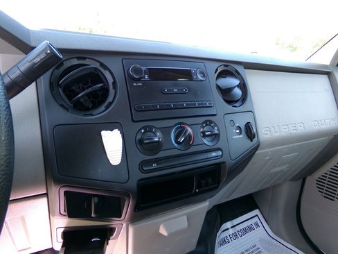 Used 2009 Ford F250 Lariat image 19