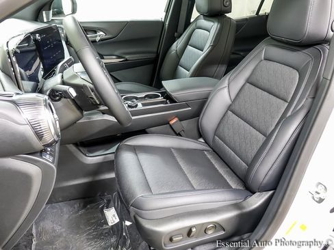 New 2026 Chevrolet Equinox LT w/ Convenience Package II image 9