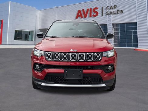 Used 2025 Jeep Compass Limited image 10