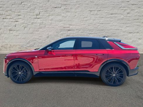 New 2026 Cadillac Lyriq Premium Sport w/ LPO, ONYX Package AWD/4WD image 2