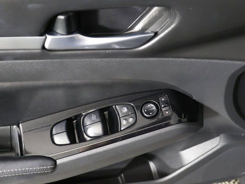 Used 2023 Nissan Altima 2.5 SV image 29