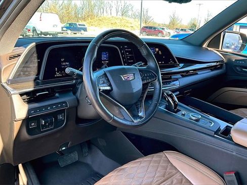 Used 2022 Cadillac Escalade ESV Sport w/ Touring Package image 17