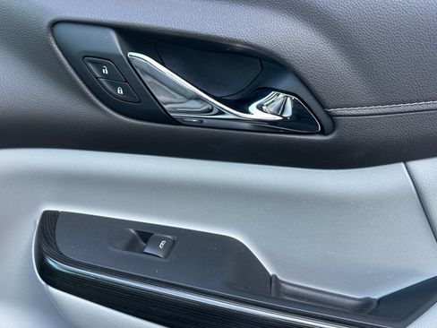 Used 2021 GMC Acadia SLT image 23