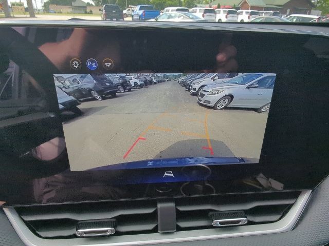 Used 2026 Chevrolet Equinox LT AWD/4WD image 19