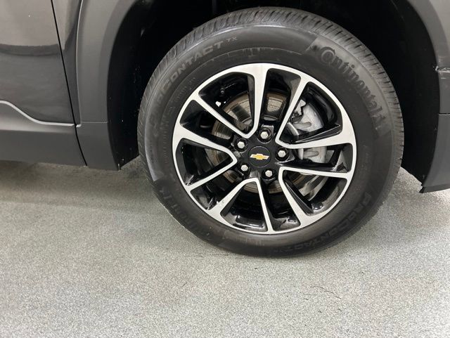Used 2025 Chevrolet TrailBlazer LT AWD/4WD image 23