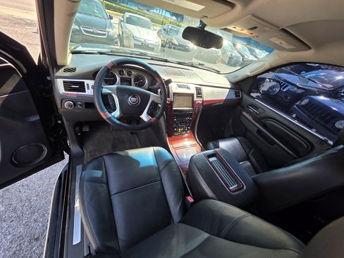 Used 2012 Cadillac Escalade 2WD image 14