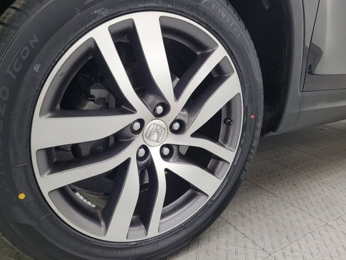 Used 2018 Honda Pilot Touring image 31