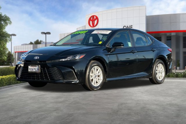 Certified 2025 Toyota Camry LE FWD image 10