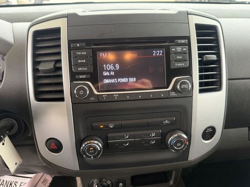 Used 2015 Nissan Frontier SV image 16