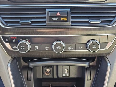 Used 2020 Honda Accord Touring image 24