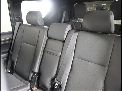 Used 2021 Lexus GX 460 Premium w/ Premium Package AWD/4WD image 10