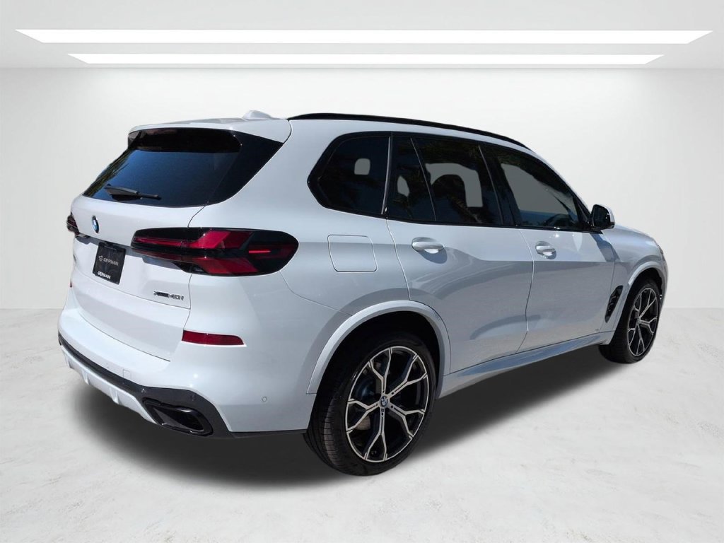 New 2026 BMW X5 xDrive40i w/ M Sport Package AWD/4WD image 4
