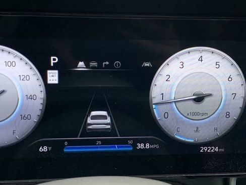 Used 2024 Hyundai Elantra SEL image 20