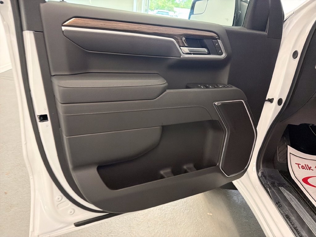 New 2026 Chevrolet Silverado 1500 RST w/ Z71 Off-Road Package AWD/4WD image 12
