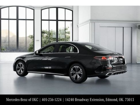 Used 2025 Mercedes-Benz E 350 4MATIC Sedan image 30