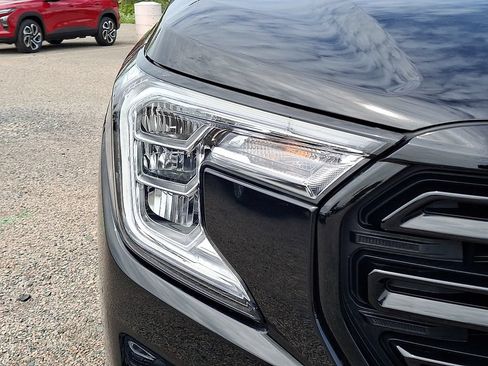 Certified 2023 GMC Terrain SLT w/ Elevation Edition AWD/4WD image 12
