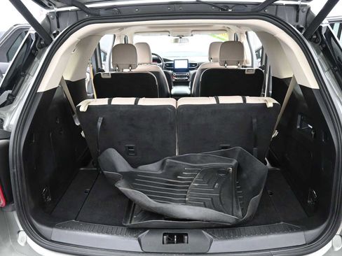 Used 2020 Ford Explorer XLT w/ Equipment Group 202A image 14