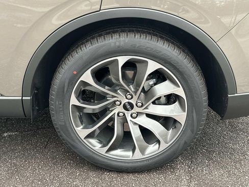 New 2026 Lincoln Aviator 2WD image 21