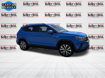 Used 2023 Volkswagen Taos SE w/ Panoramic Sunroof Package