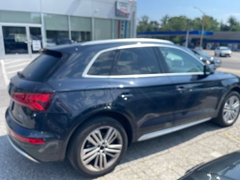 Used 2018 Audi Q5 2.0T Premium Plus w/ Premium Plus Package AWD/4WD image 3