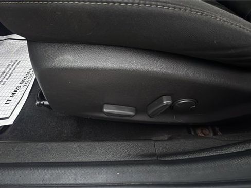 Used 2016 Ford Focus SE w/ SE Cold Weather Package image 24