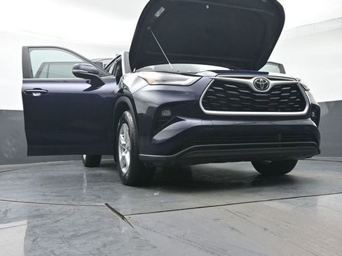 Used 2024 Toyota Highlander LE image 51