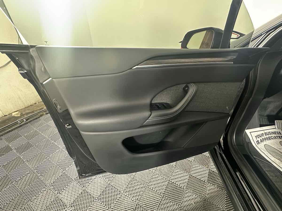 Used 2022 Tesla Model X AWD/4WD image 15