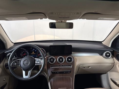 Used 2020 Mercedes-Benz GLC 300 4MATIC w/ Premium Package image 20