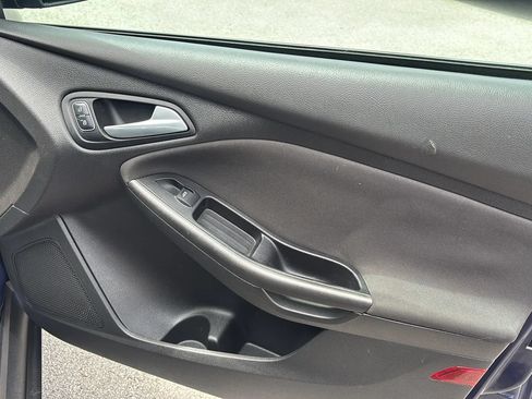 Used 2016 Ford Focus SE w/ Equipment Group 201A FWD image 41