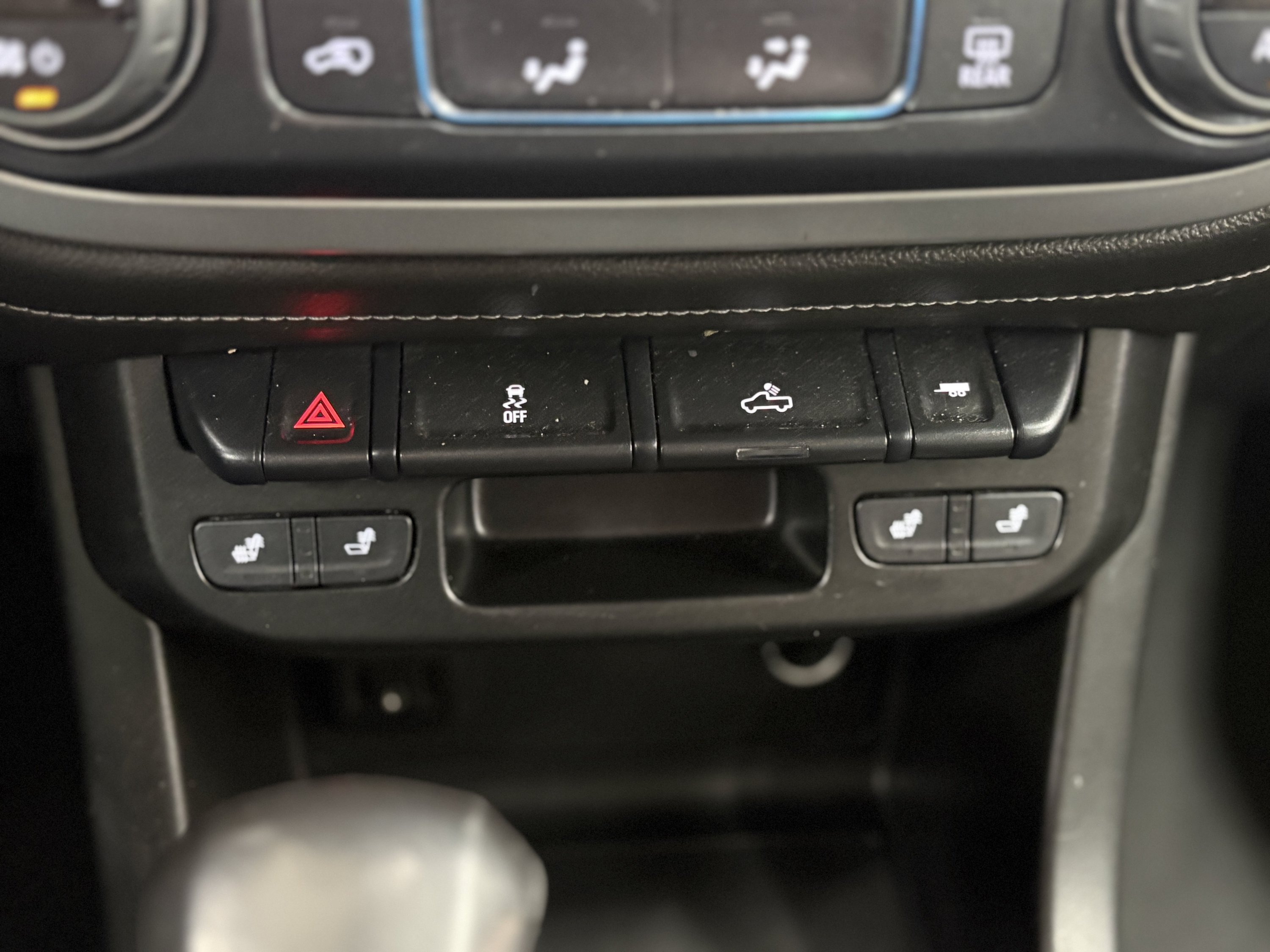 Used 2022 GMC Canyon Elevation w/ Elevation Premium Package AWD/4WD image 15